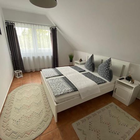 Munkacsy Apartmanok Balatonfenyves Luaran gambar