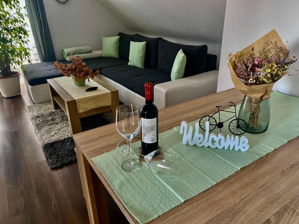 Munkacsy Apartmanok Balatonfenyves Luaran gambar