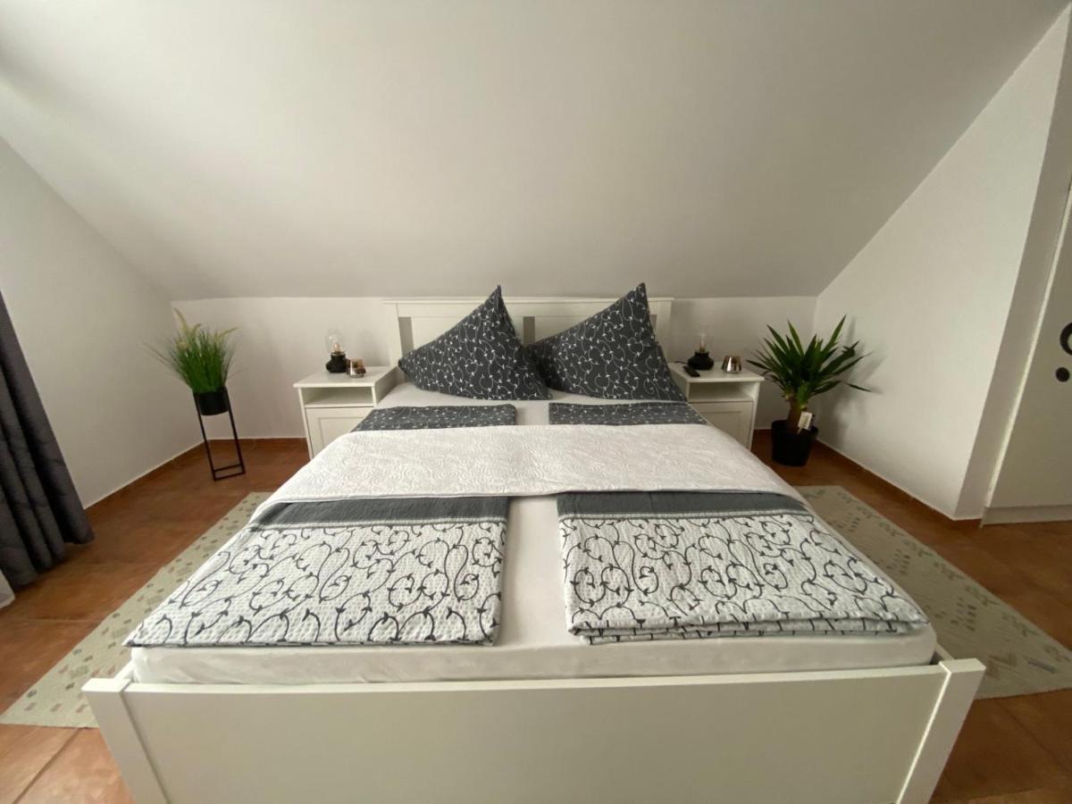 Munkacsy Apartmanok Balatonfenyves Luaran gambar